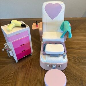 Kids' Pink and White Salon Playset with Heart Design. For 18” Dolls.